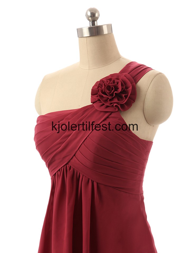 En-Skulder A-Linje Lange Burgund Chiffon Brudepikekjoler