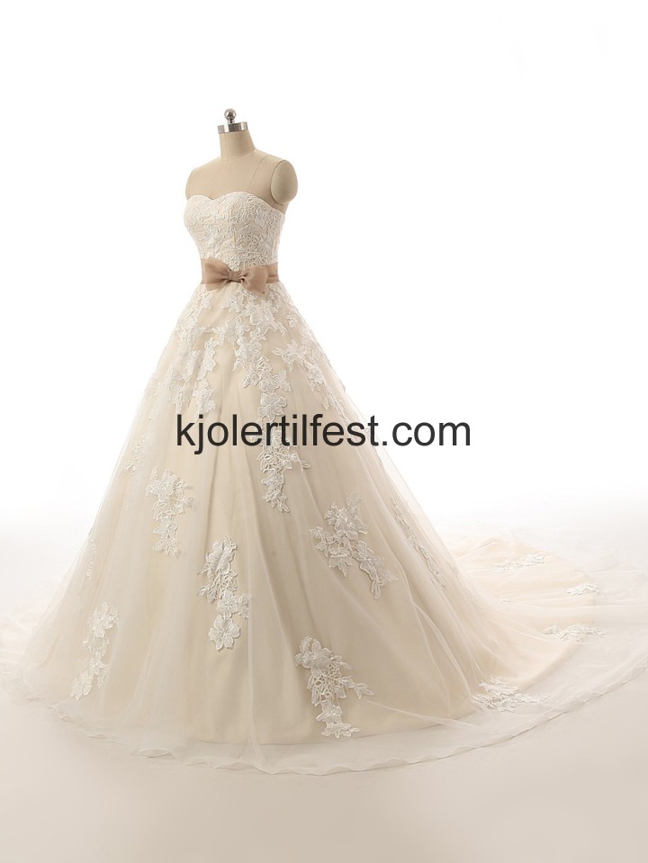 Kjreste A-Linje Champagne Blonder Wedding Desses