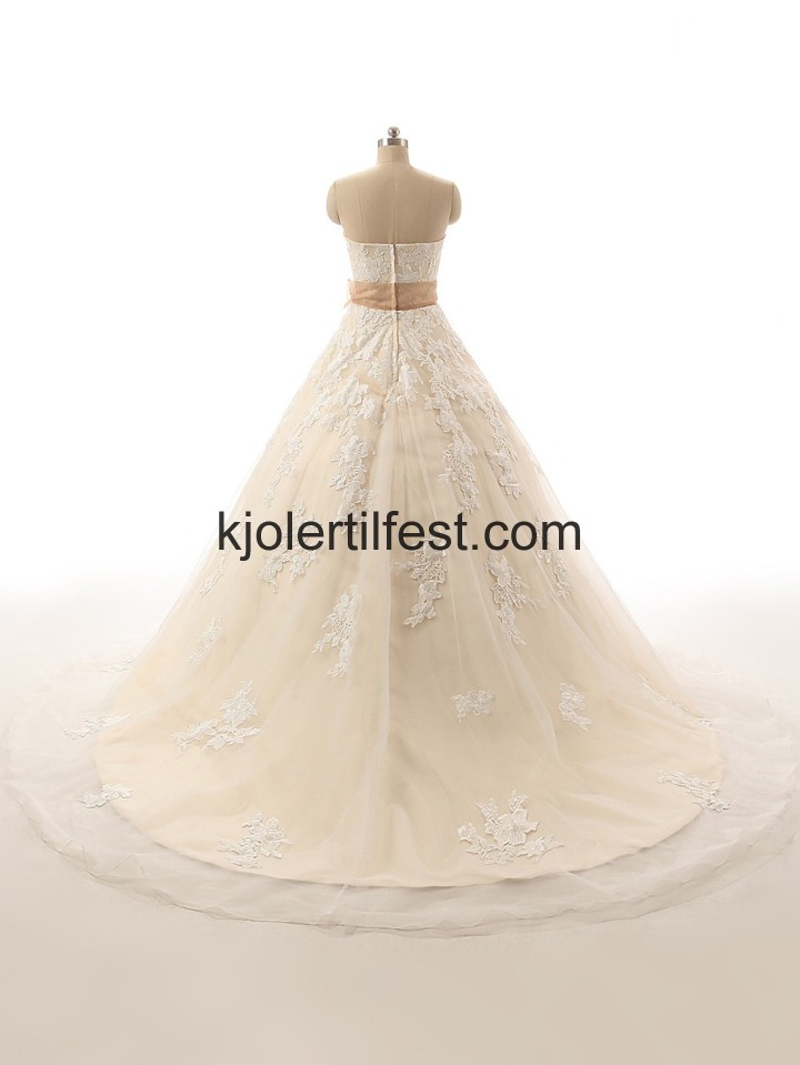 Kjreste A-Linje Champagne Blonder Wedding Desses