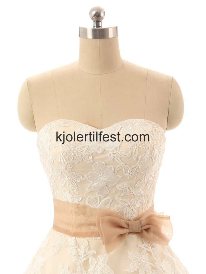Kjreste A-Linje Champagne Blonder Wedding Desses