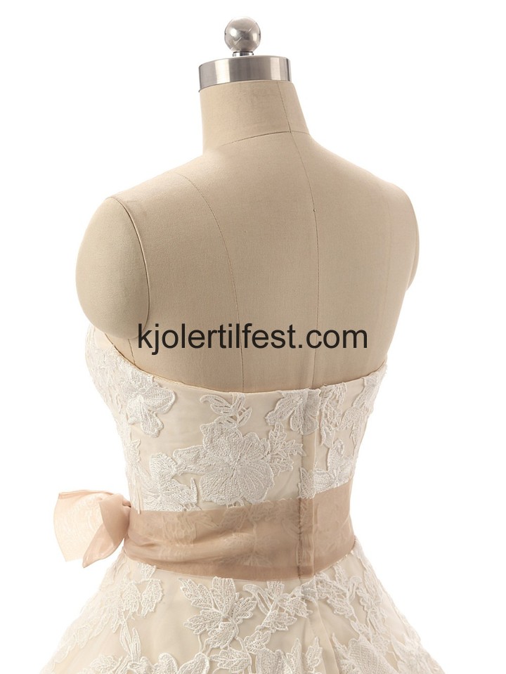 Kjreste A-Linje Champagne Blonder Wedding Desses
