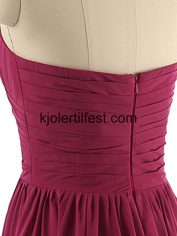 Kjreste A-Linje Lange Burgund Chiffon Brudepikekjoler
