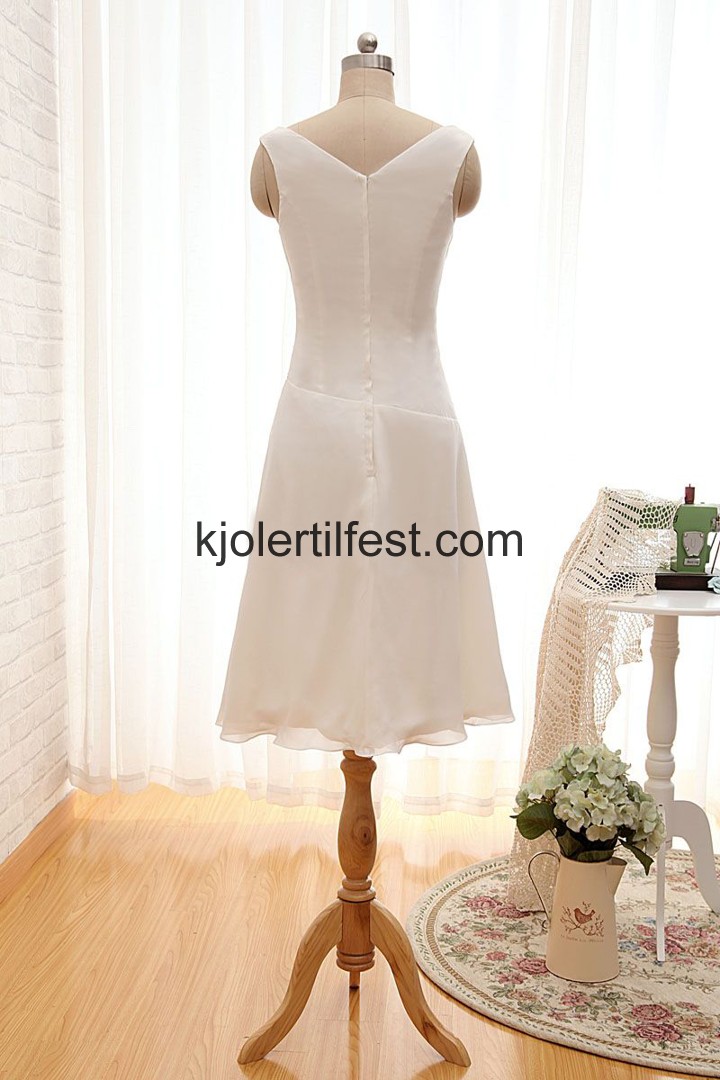 Kne-lengde Hvit Chiffon Brudepikekjoler